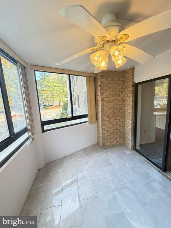 LEISURE WORLD - Residential