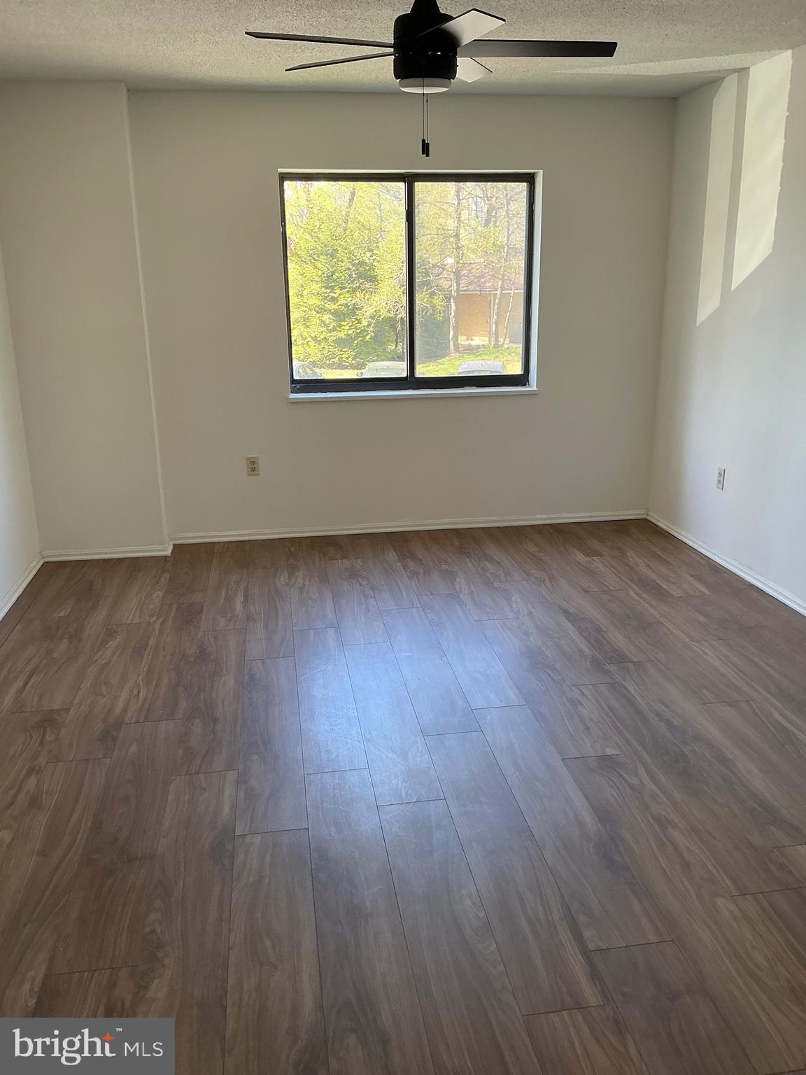 LEISURE WORLD - Residential