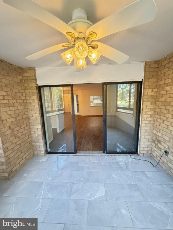 LEISURE WORLD - Residential