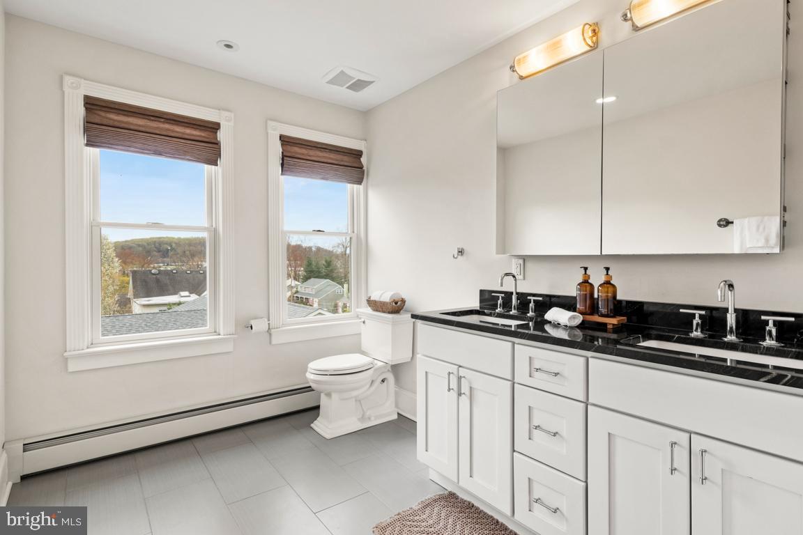 FORT WASHINGTON - Residential