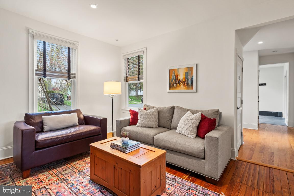 FORT WASHINGTON - Residential