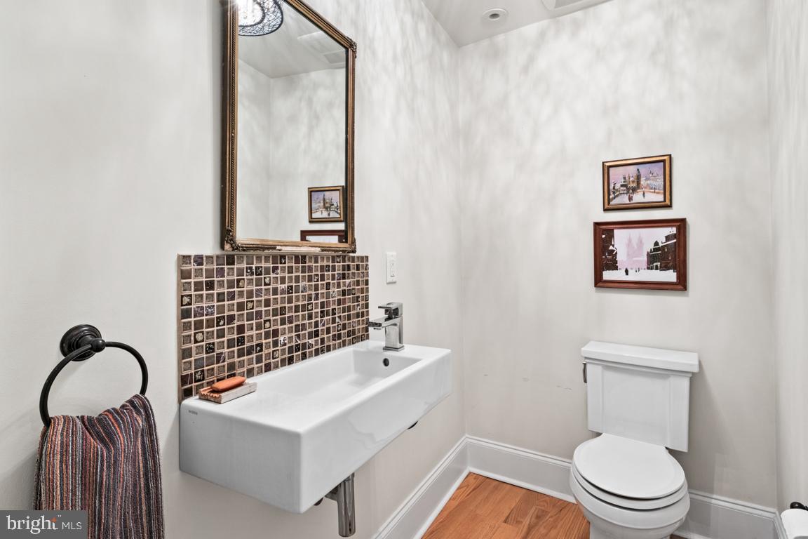 FORT WASHINGTON - Residential