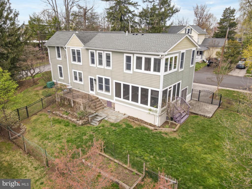 FORT WASHINGTON - Residential