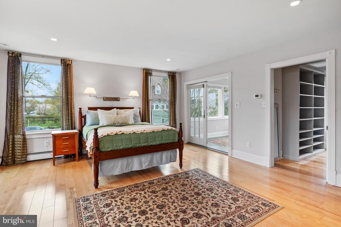 FORT WASHINGTON - Residential