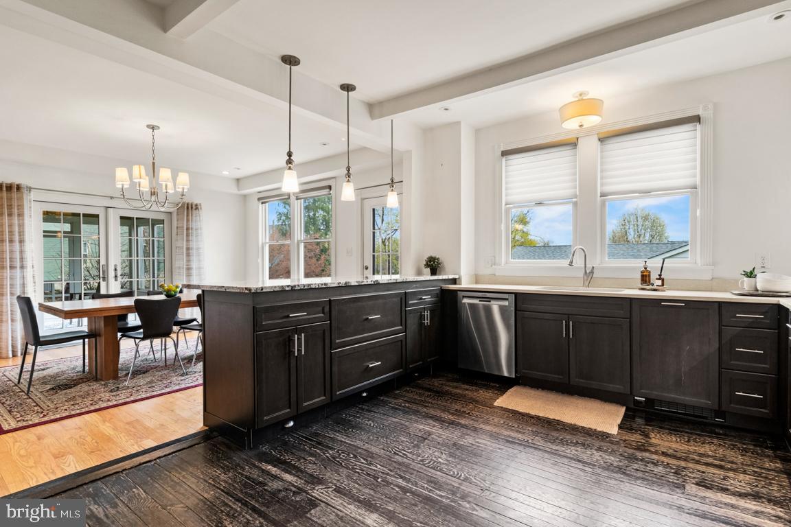 FORT WASHINGTON - Residential