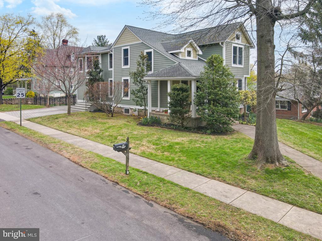 FORT WASHINGTON - Residential