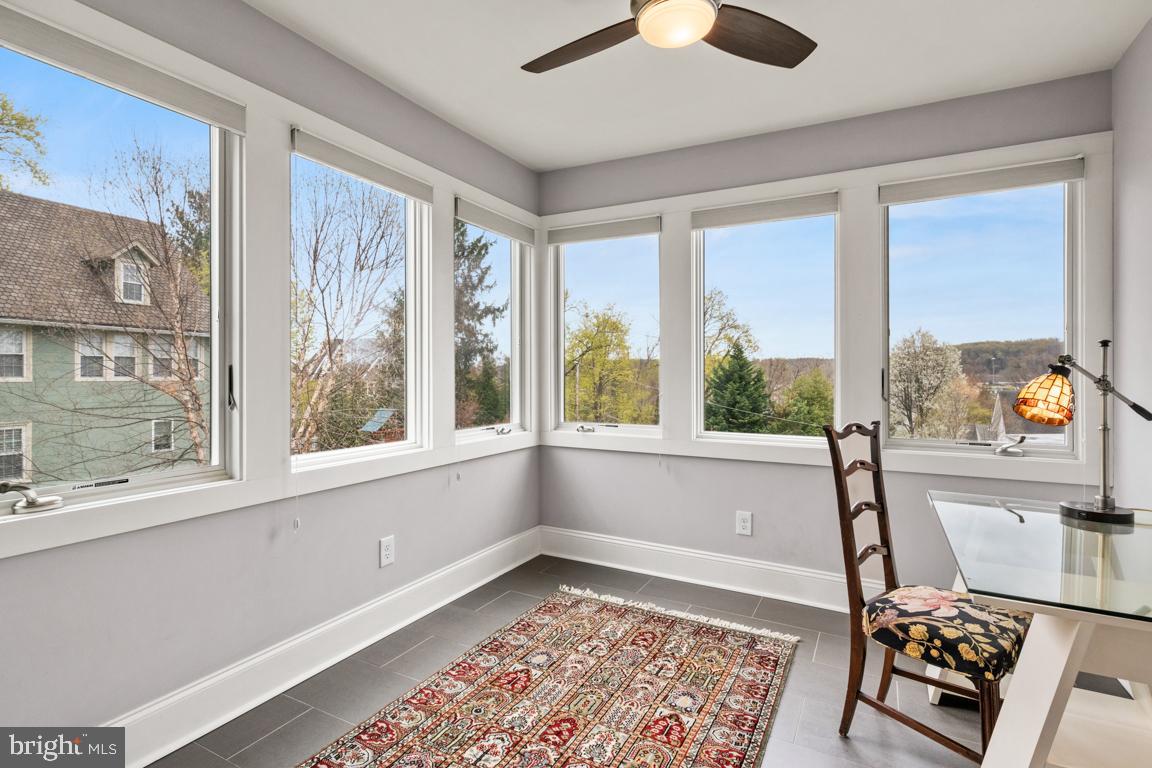 FORT WASHINGTON - Residential