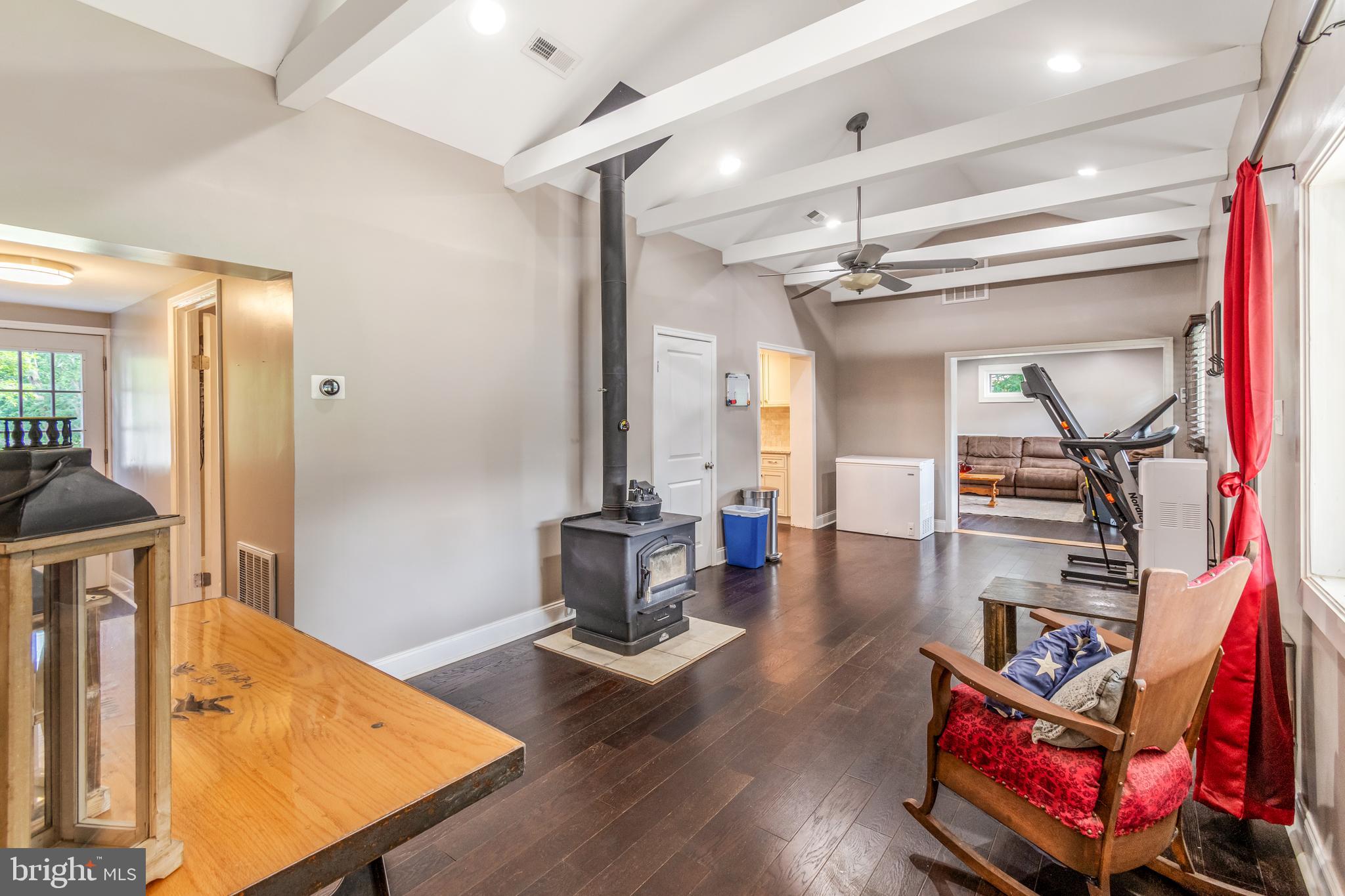 LAUREL ACRES - Residential