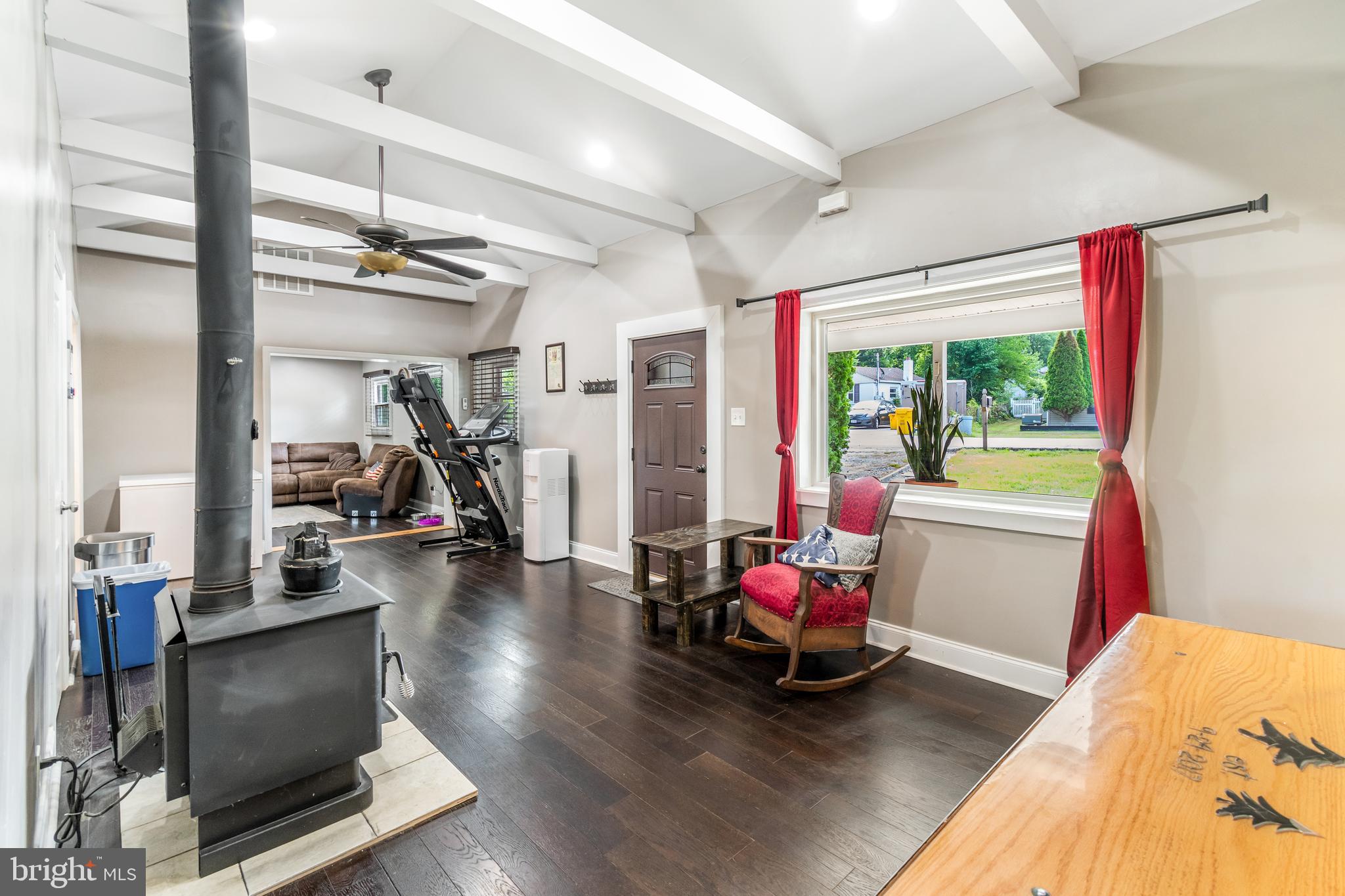 LAUREL ACRES - Residential