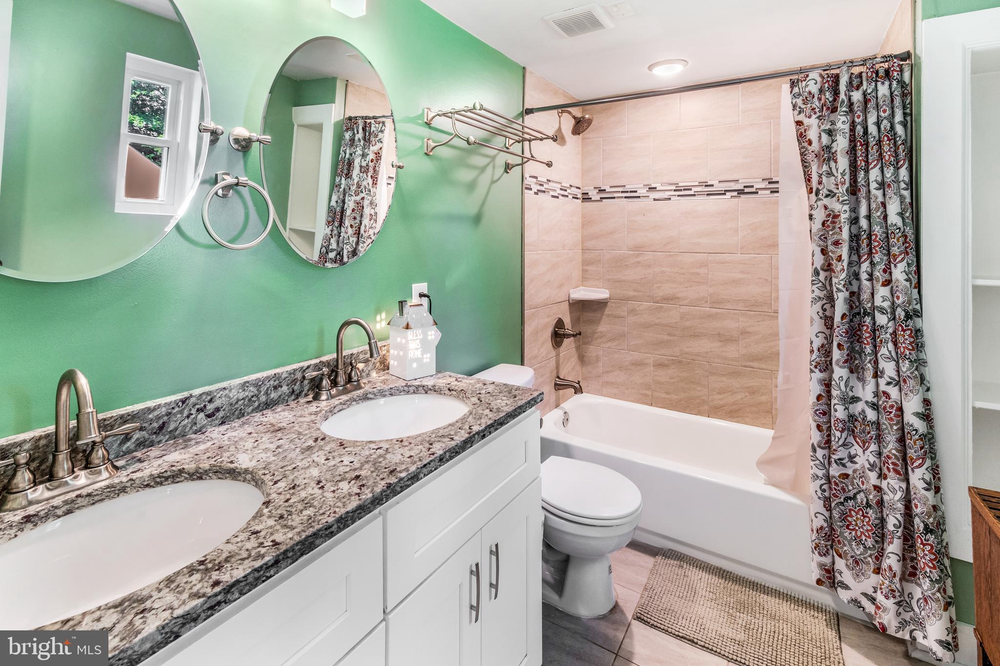 LAUREL ACRES - Residential