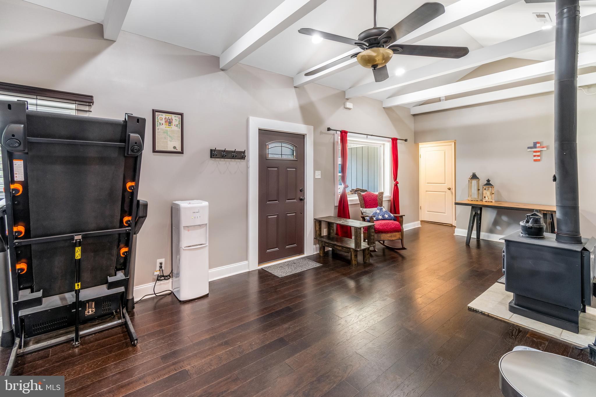 LAUREL ACRES - Residential