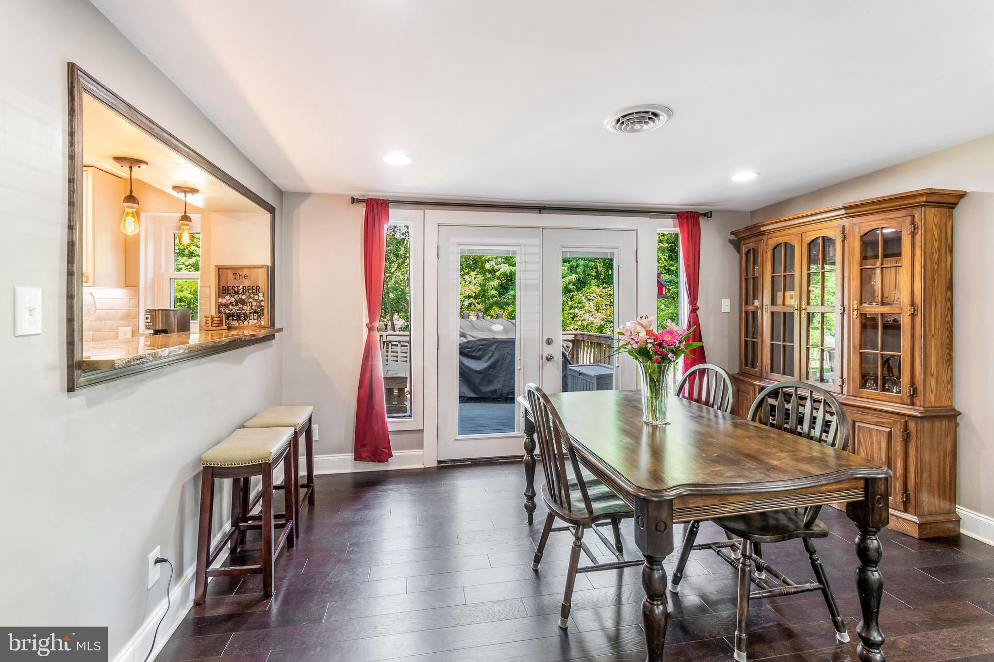 LAUREL ACRES - Residential