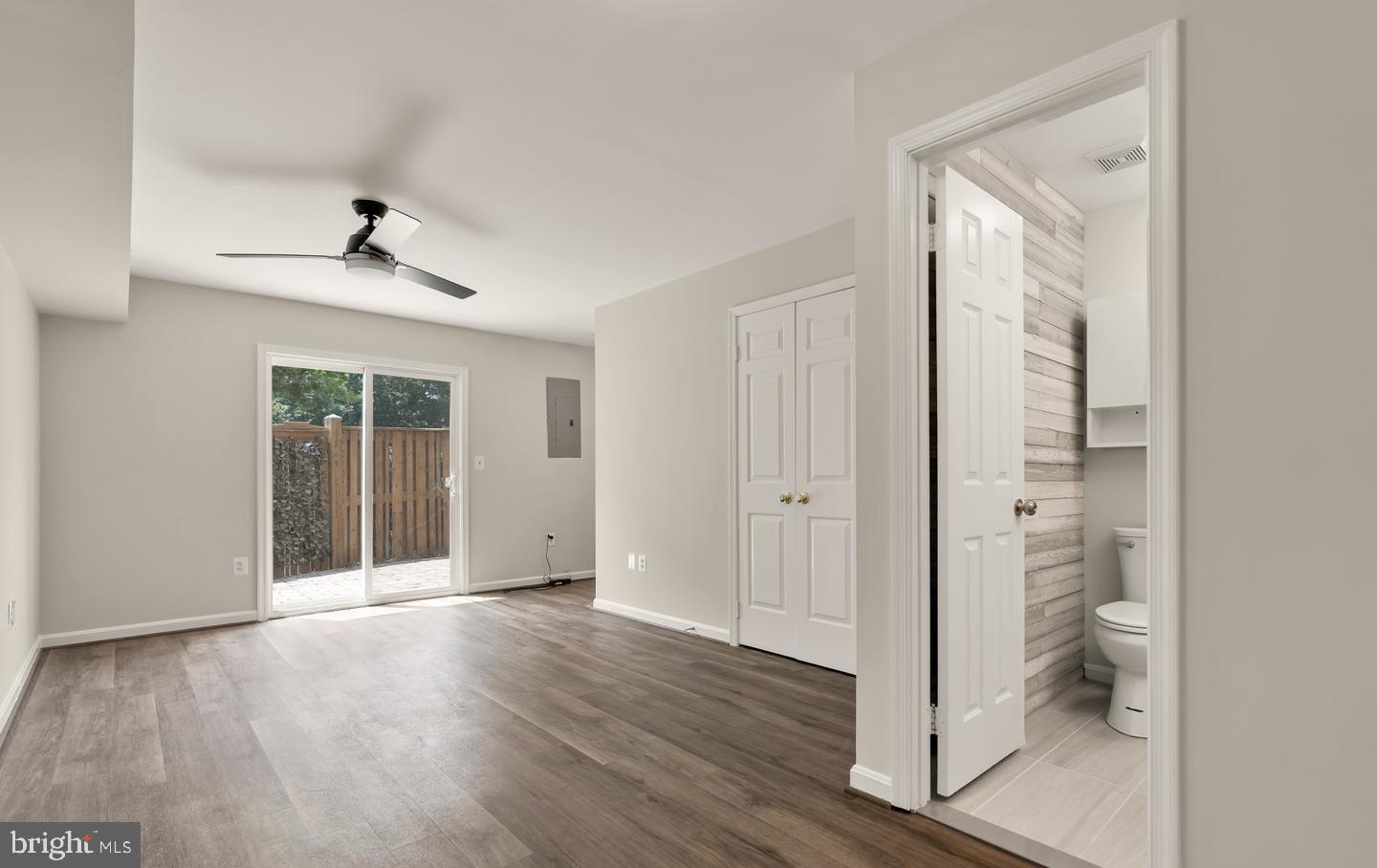 DUNDREE KNOLL - Residential Lease