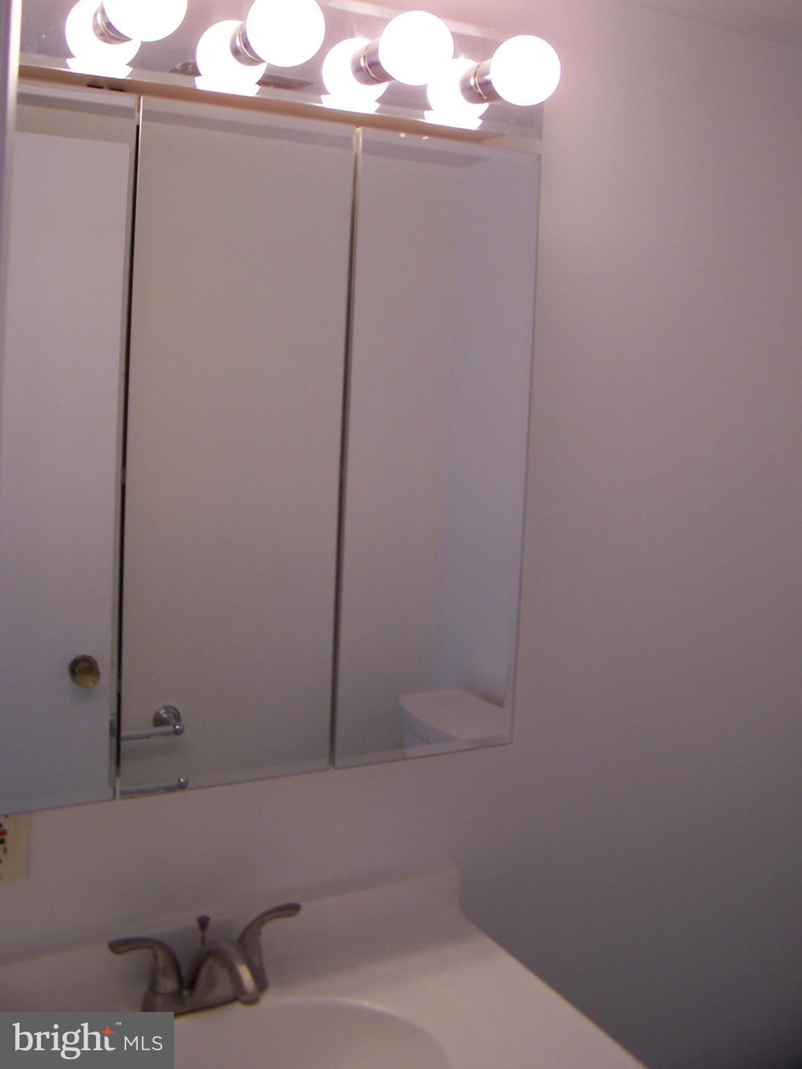 WOODBURN VILLAGE - Residential Lease