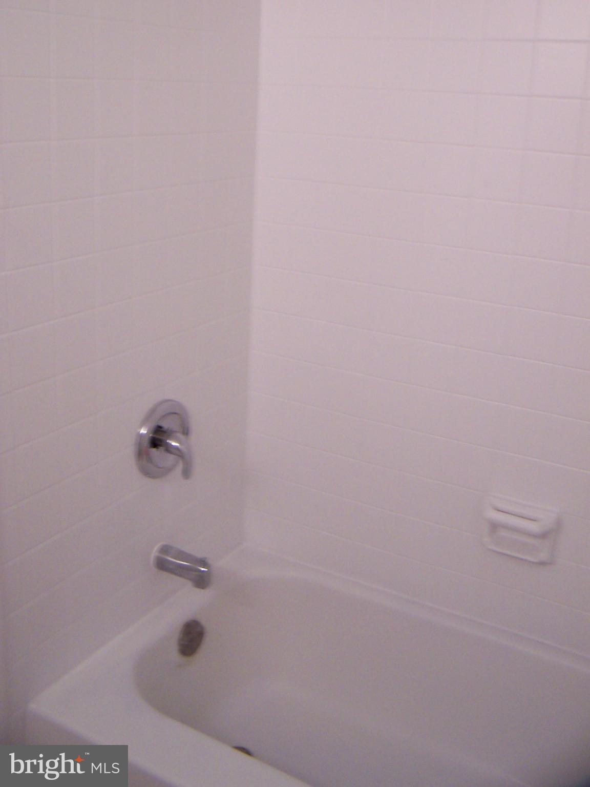 WOODBURN VILLAGE - Residential Lease