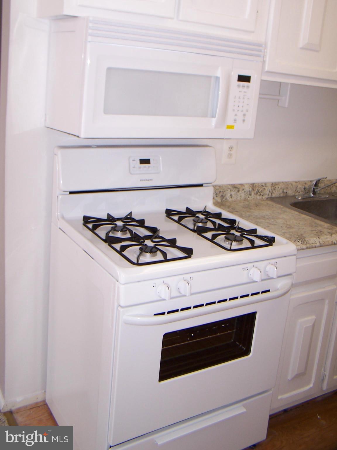 WOODBURN VILLAGE - Residential Lease