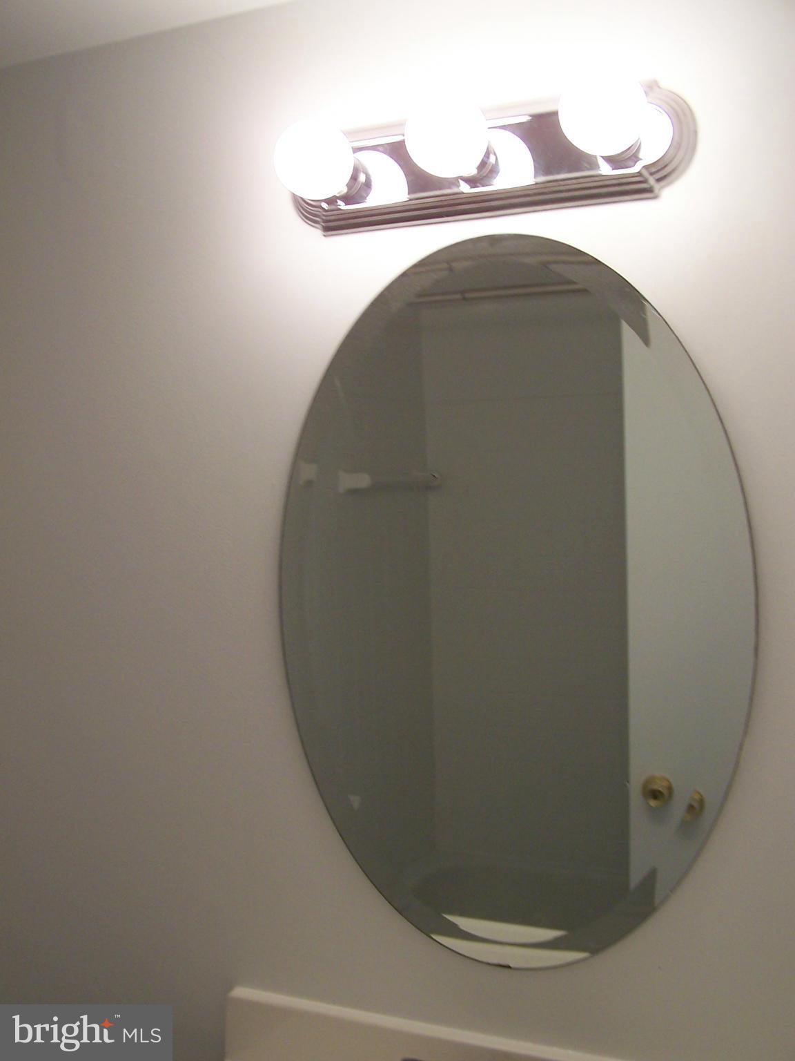 WOODBURN VILLAGE - Residential Lease