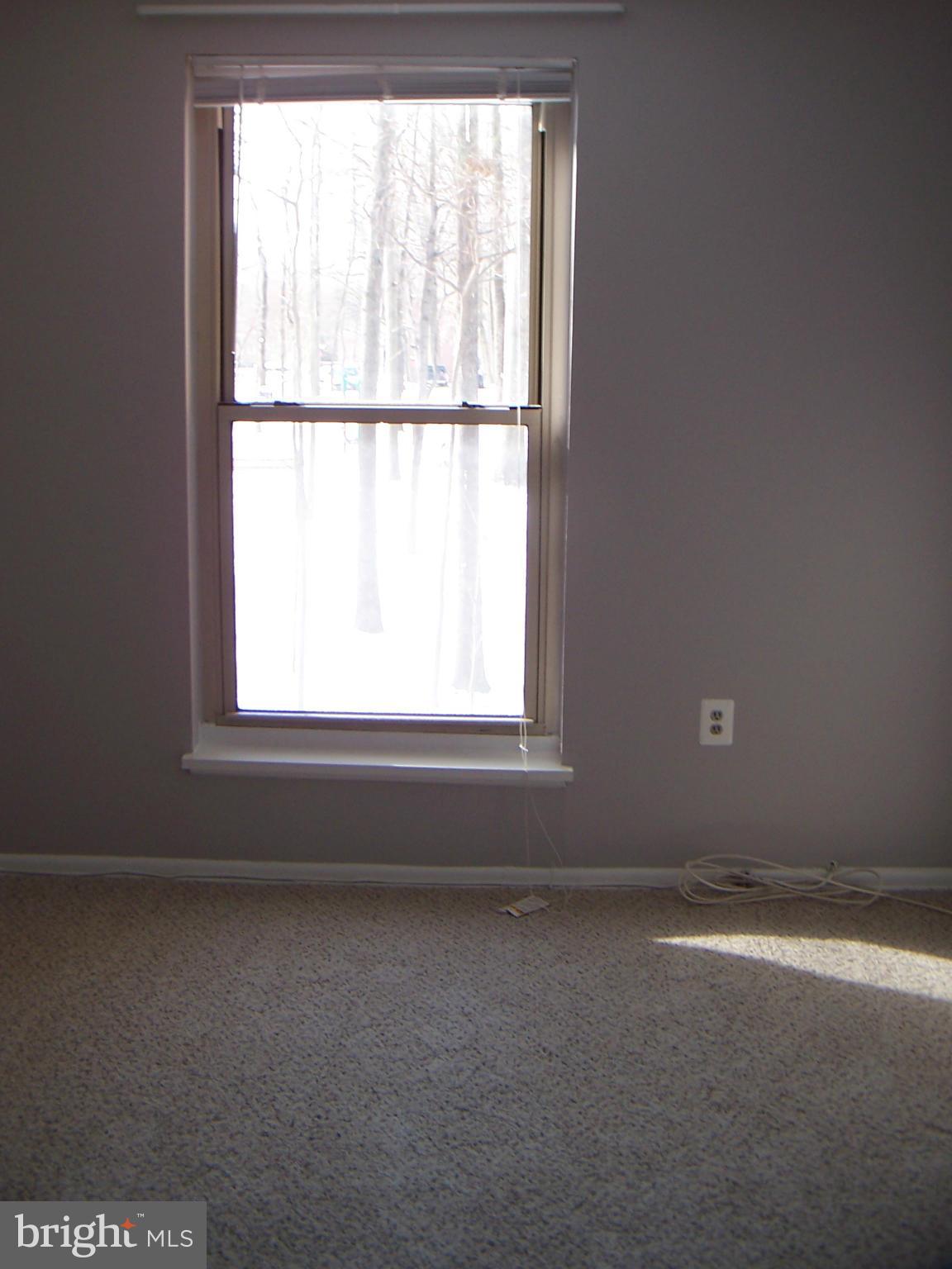 WOODBURN VILLAGE - Residential Lease