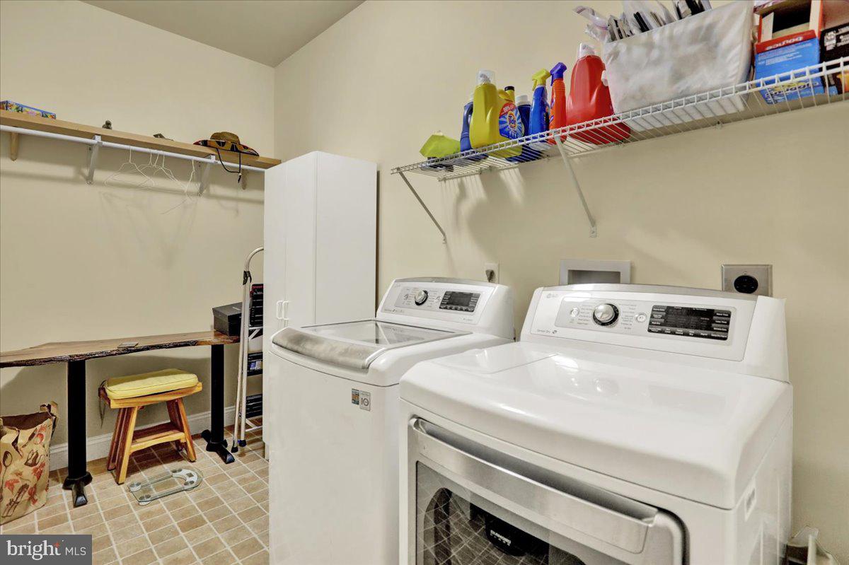 MOUNTAINVIEW - Residential