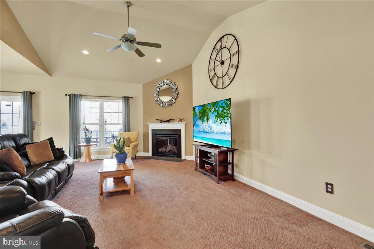 MOUNTAINVIEW - Residential