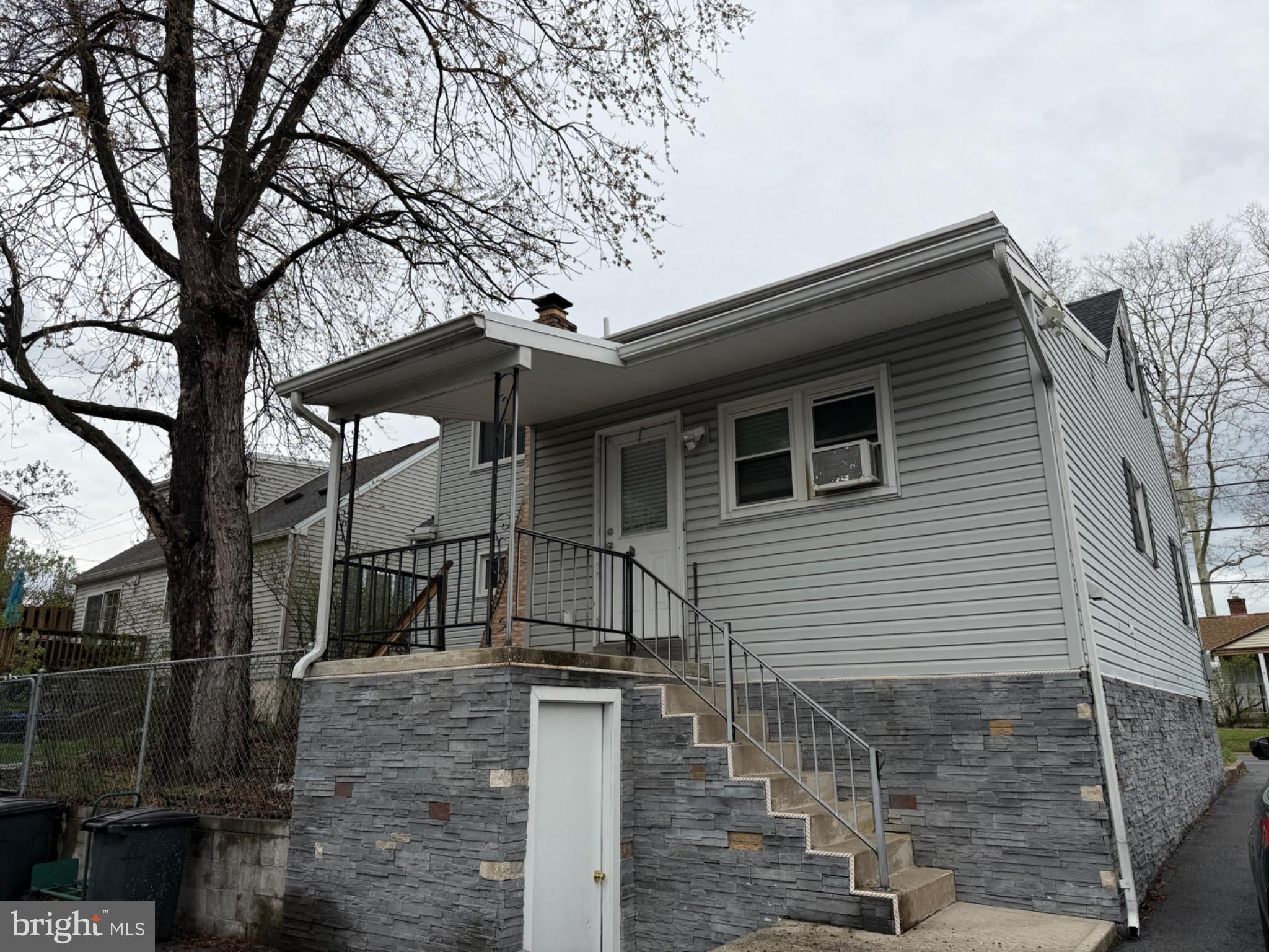 7 RUTHERFORD ROAD