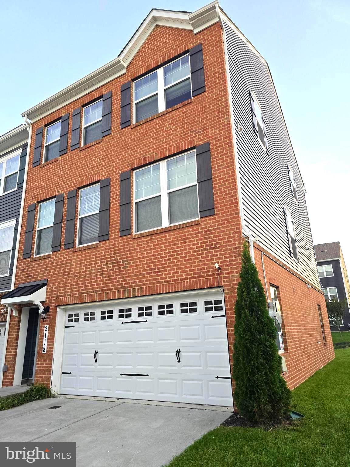 WOODMORE OVERLOOK - Residential