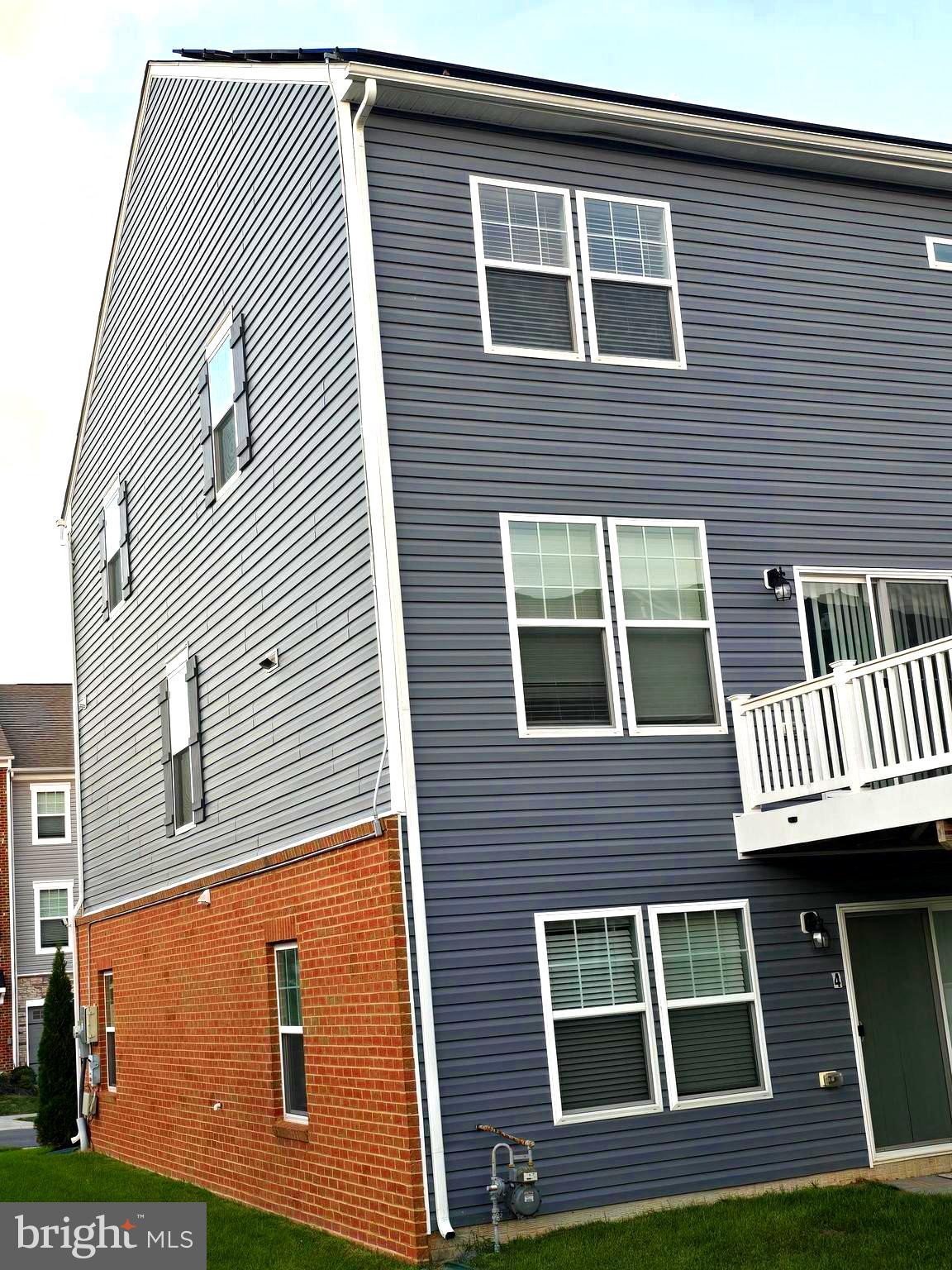 WOODMORE OVERLOOK - Residential