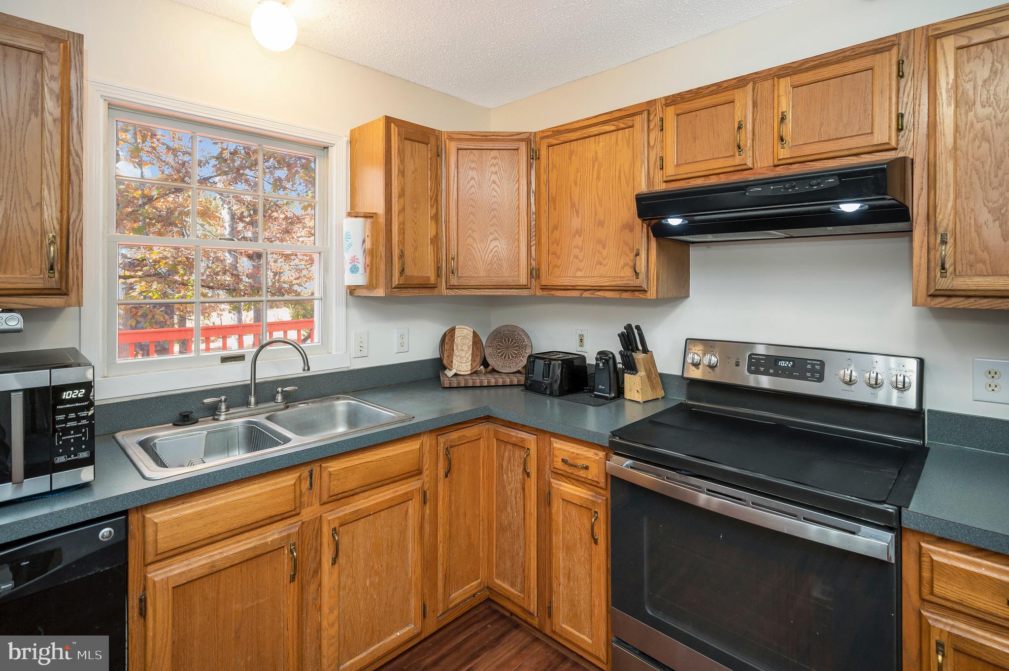 LAKE OF THE WOODS - Residential