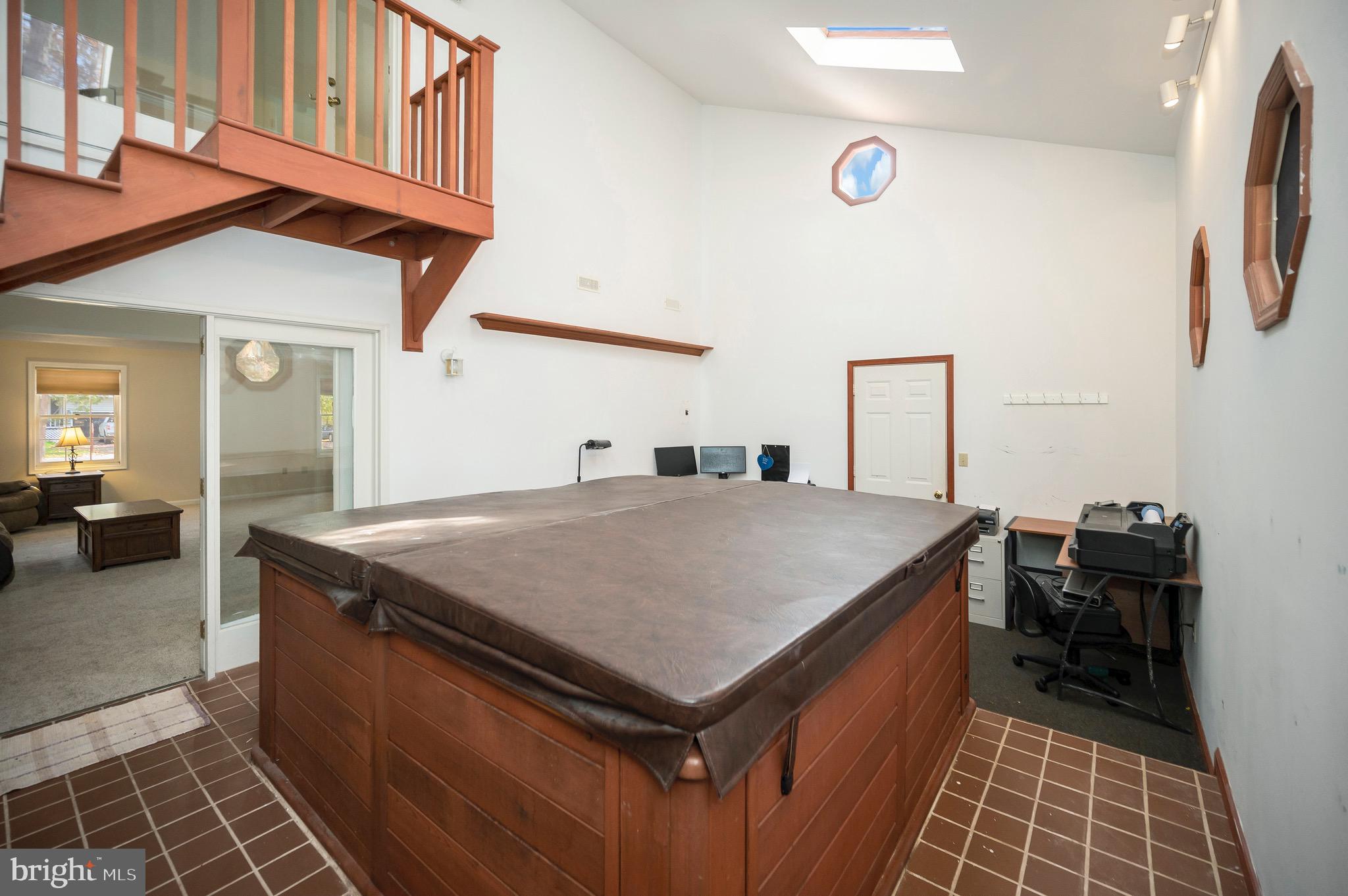 LAKE OF THE WOODS - Residential