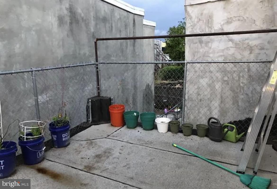 PORT RICHMOND - Residential