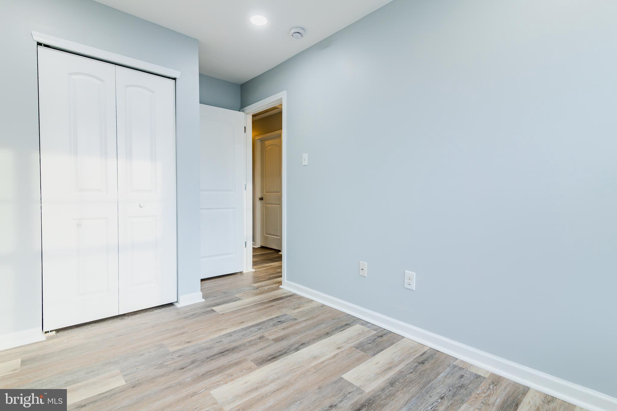 HANOVER SQUARE - Residential