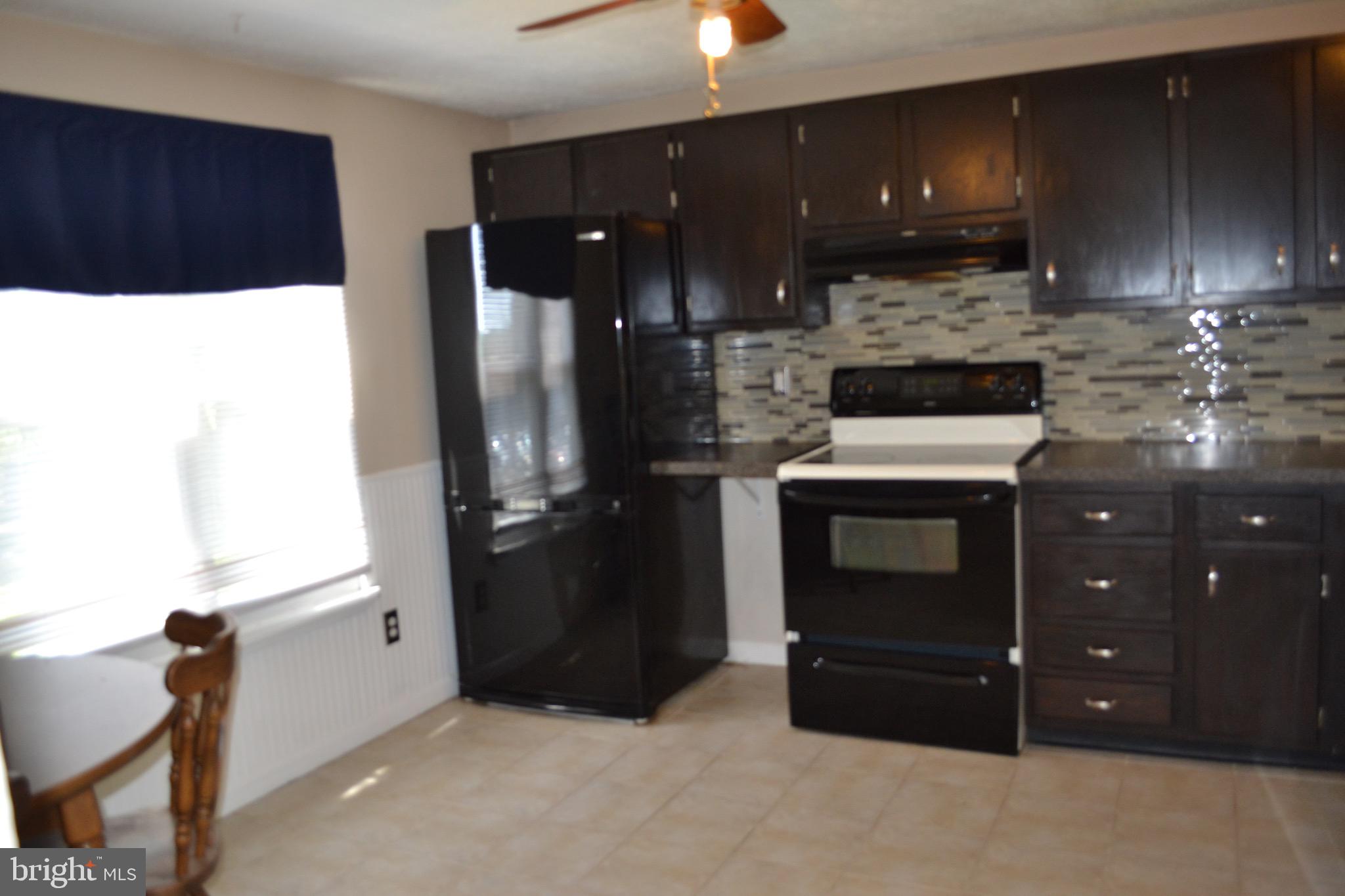 LAUREL VALLEY - Residential Lease