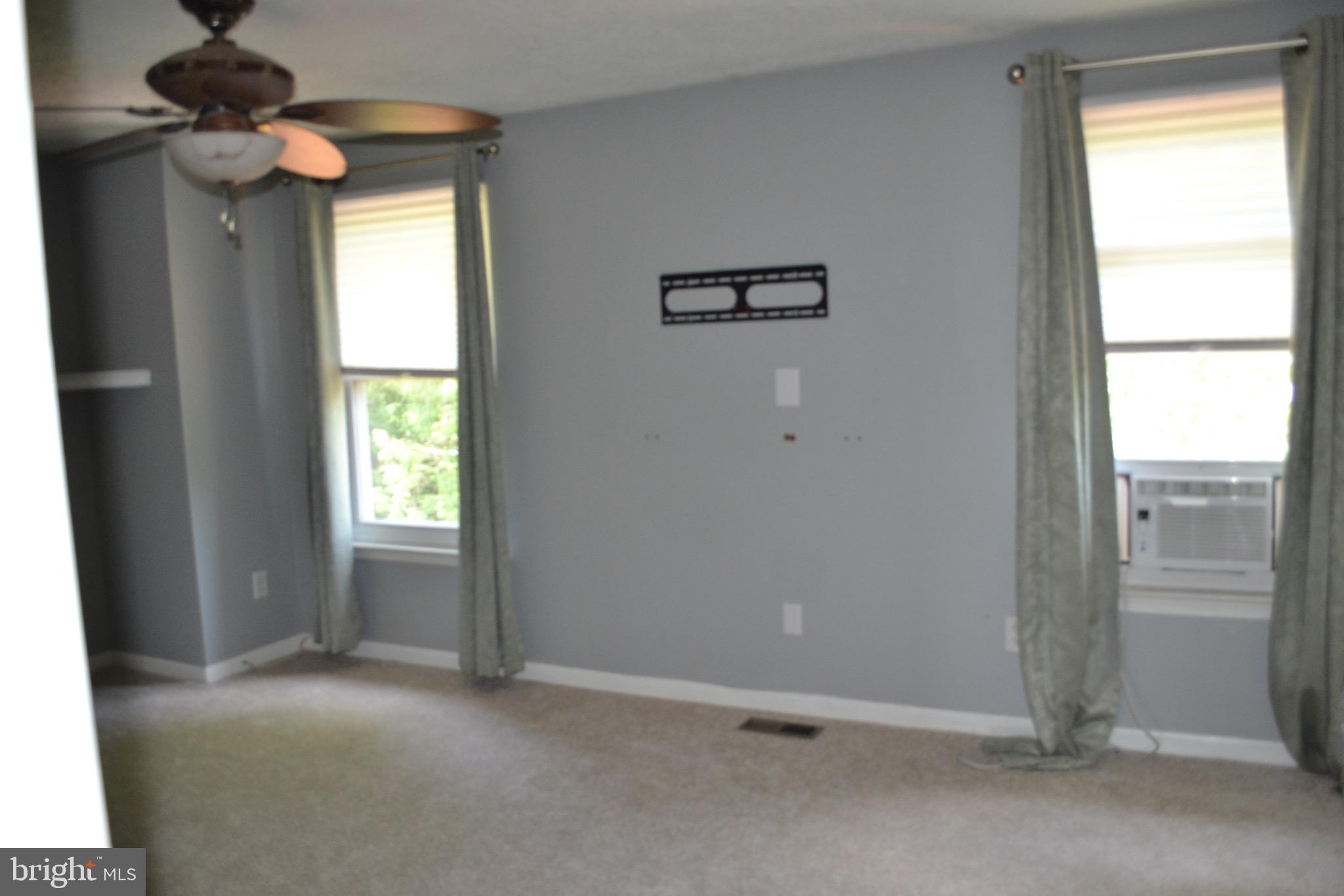 LAUREL VALLEY - Residential Lease