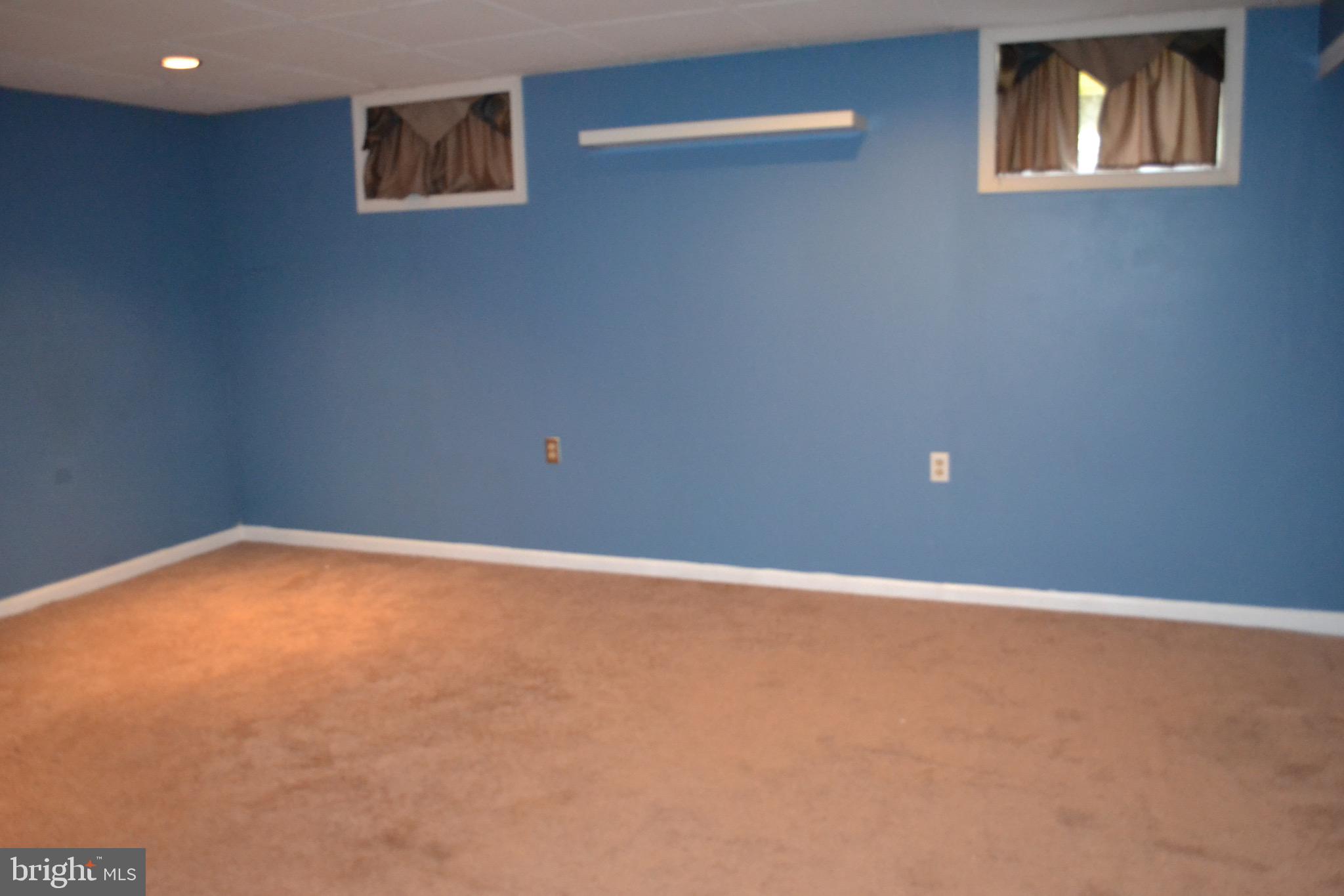 LAUREL VALLEY - Residential Lease