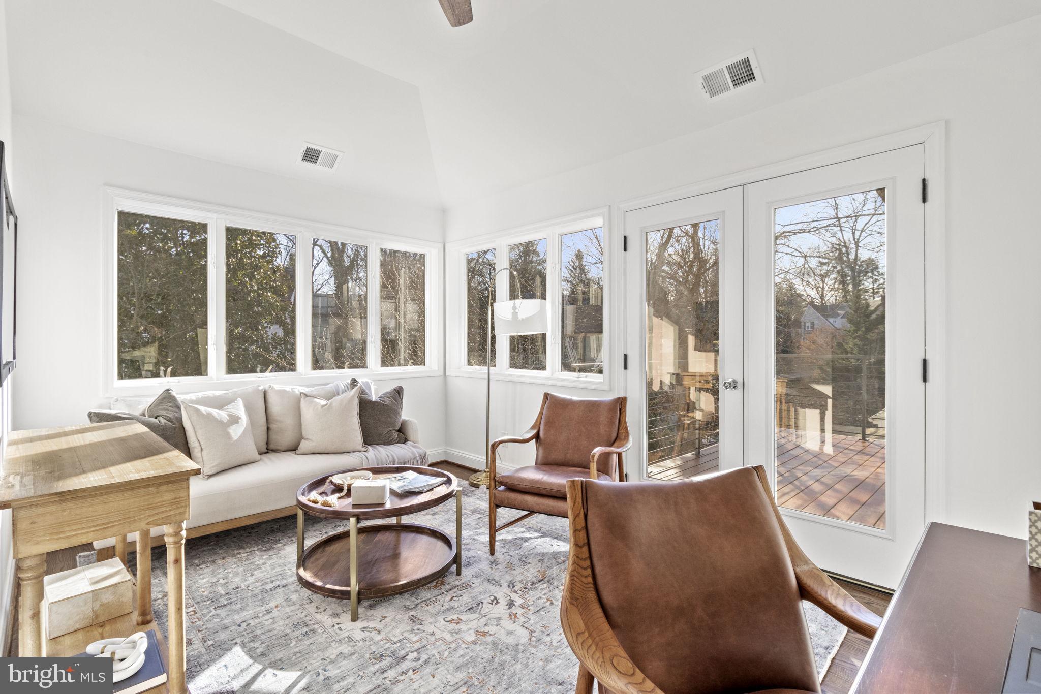 ROLLINGWOOD - Residential