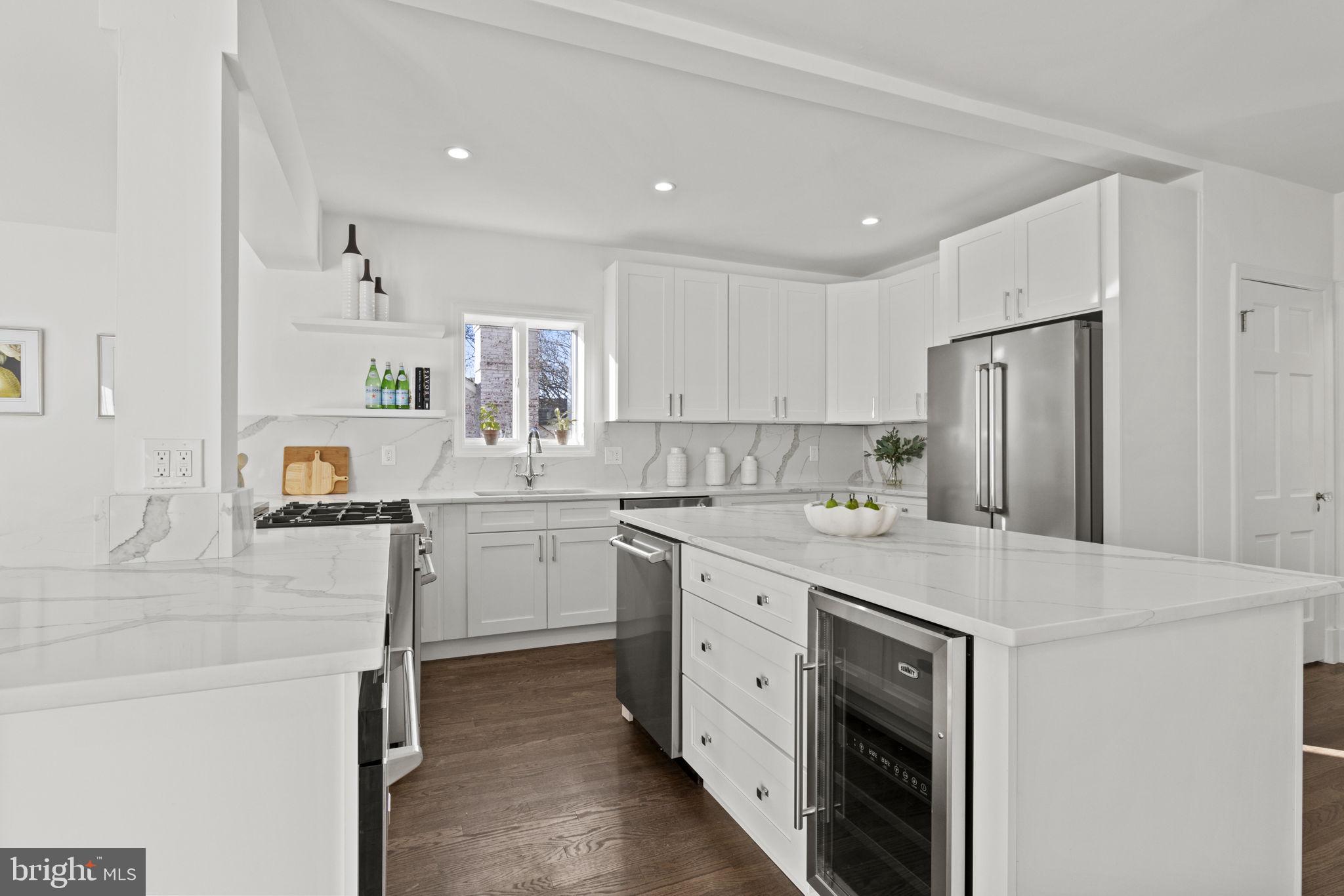 ROLLINGWOOD - Residential