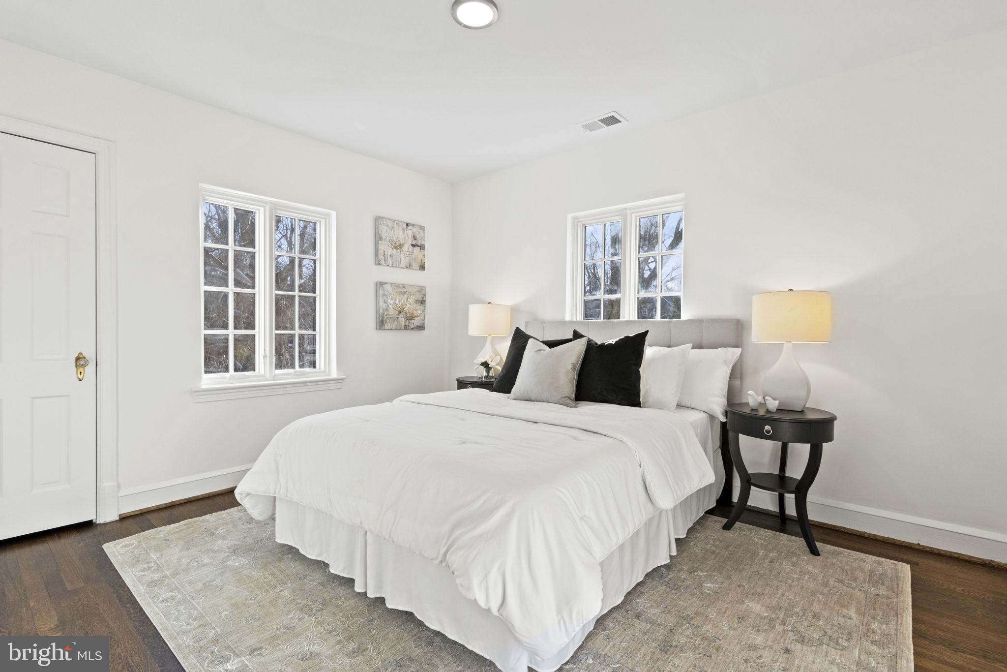 ROLLINGWOOD - Residential
