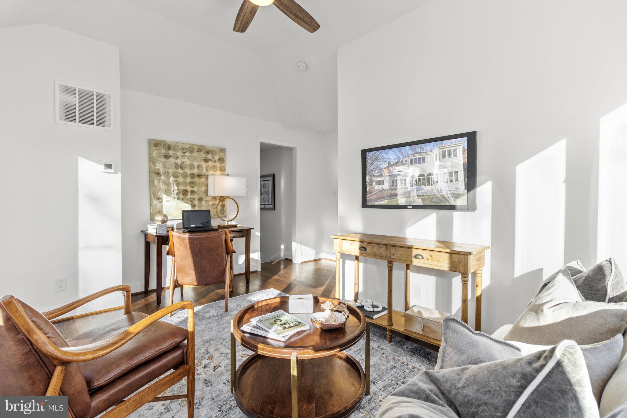 ROLLINGWOOD - Residential