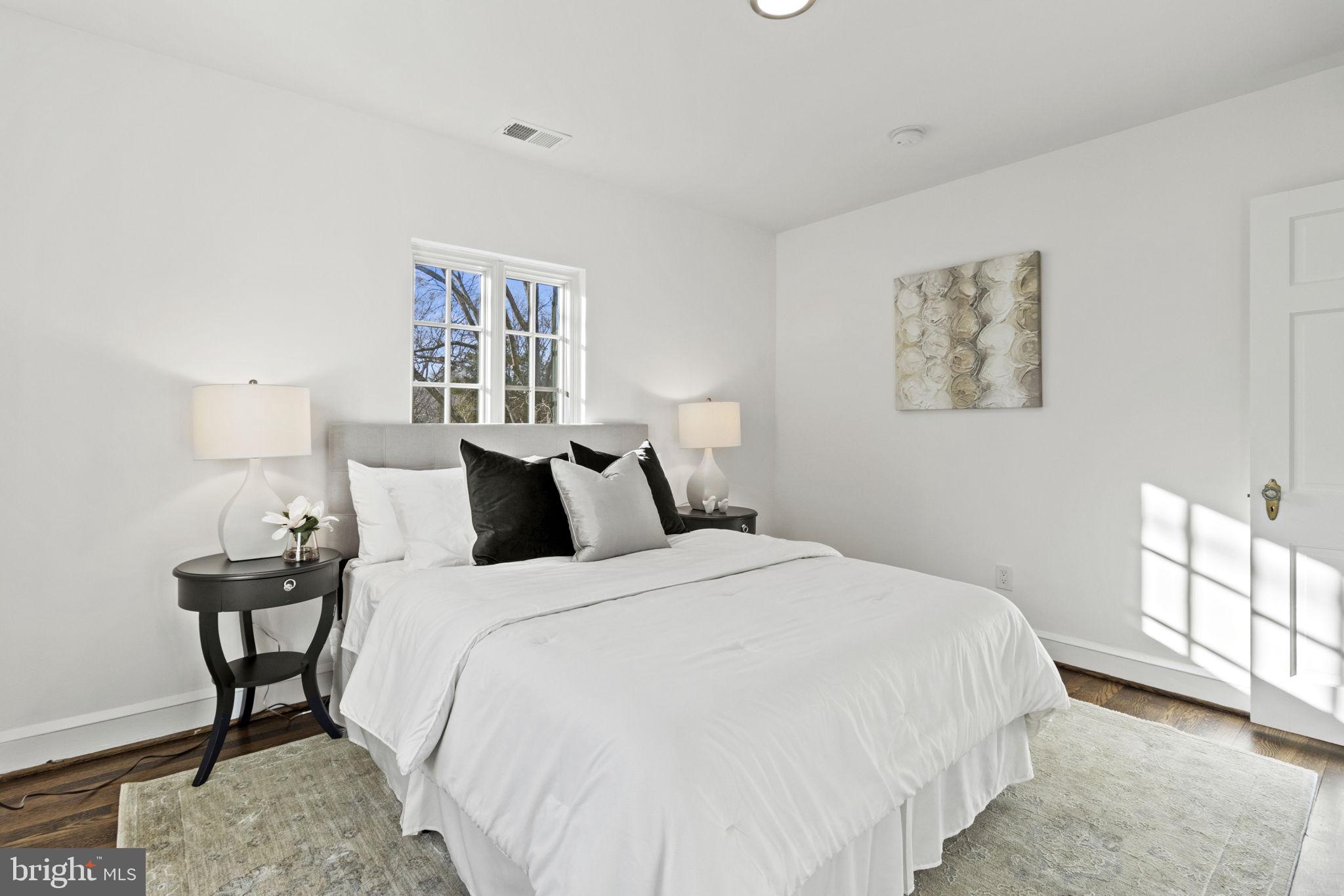 ROLLINGWOOD - Residential