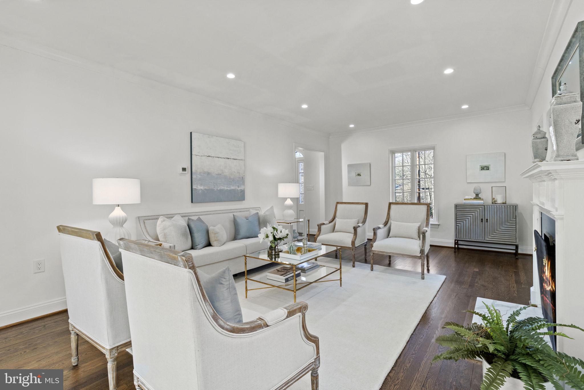 ROLLINGWOOD - Residential