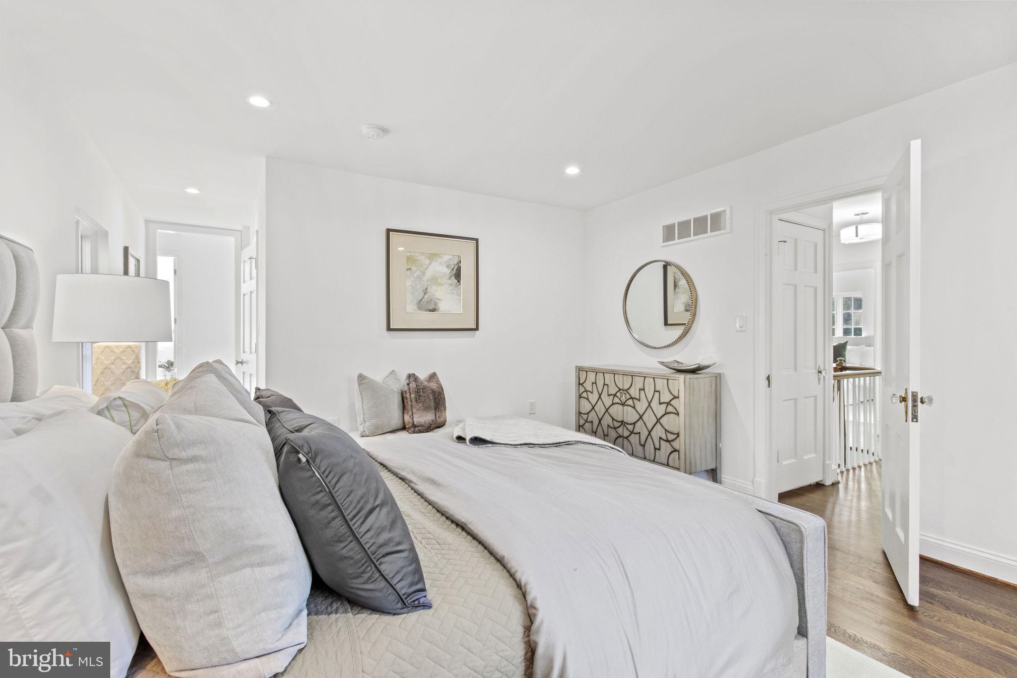 ROLLINGWOOD - Residential