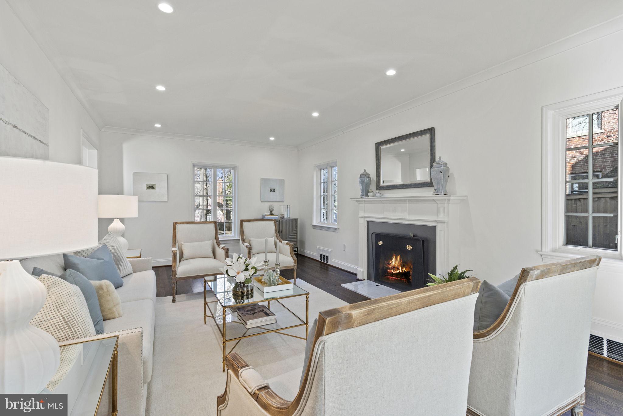 ROLLINGWOOD - Residential