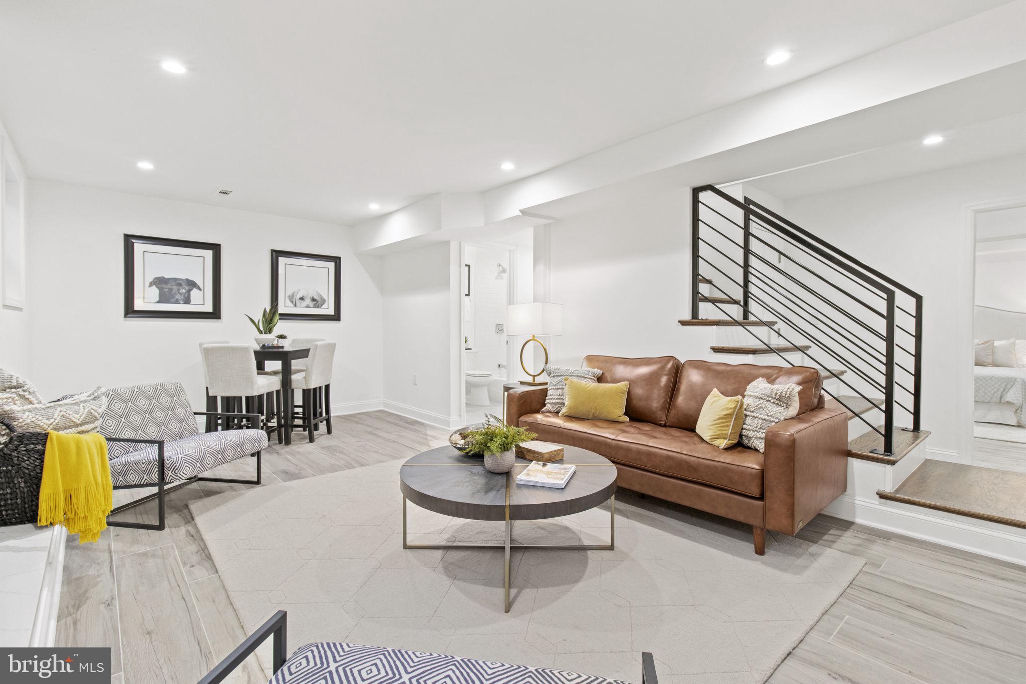 ROLLINGWOOD - Residential