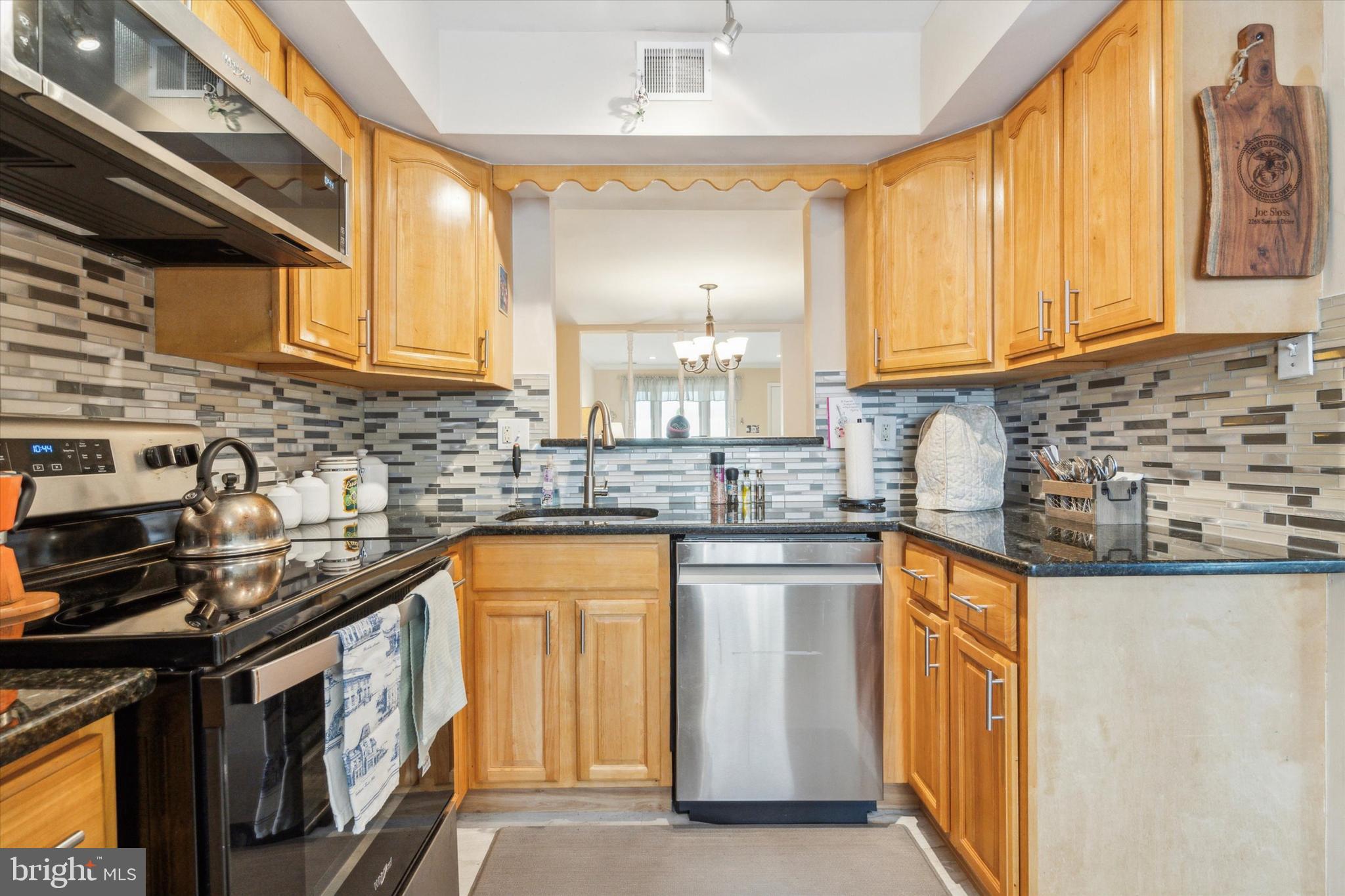 WILLOW KNOLL - Residential