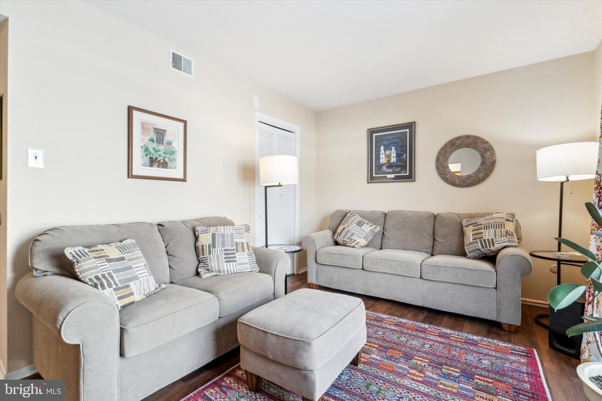 WILLOW KNOLL - Residential