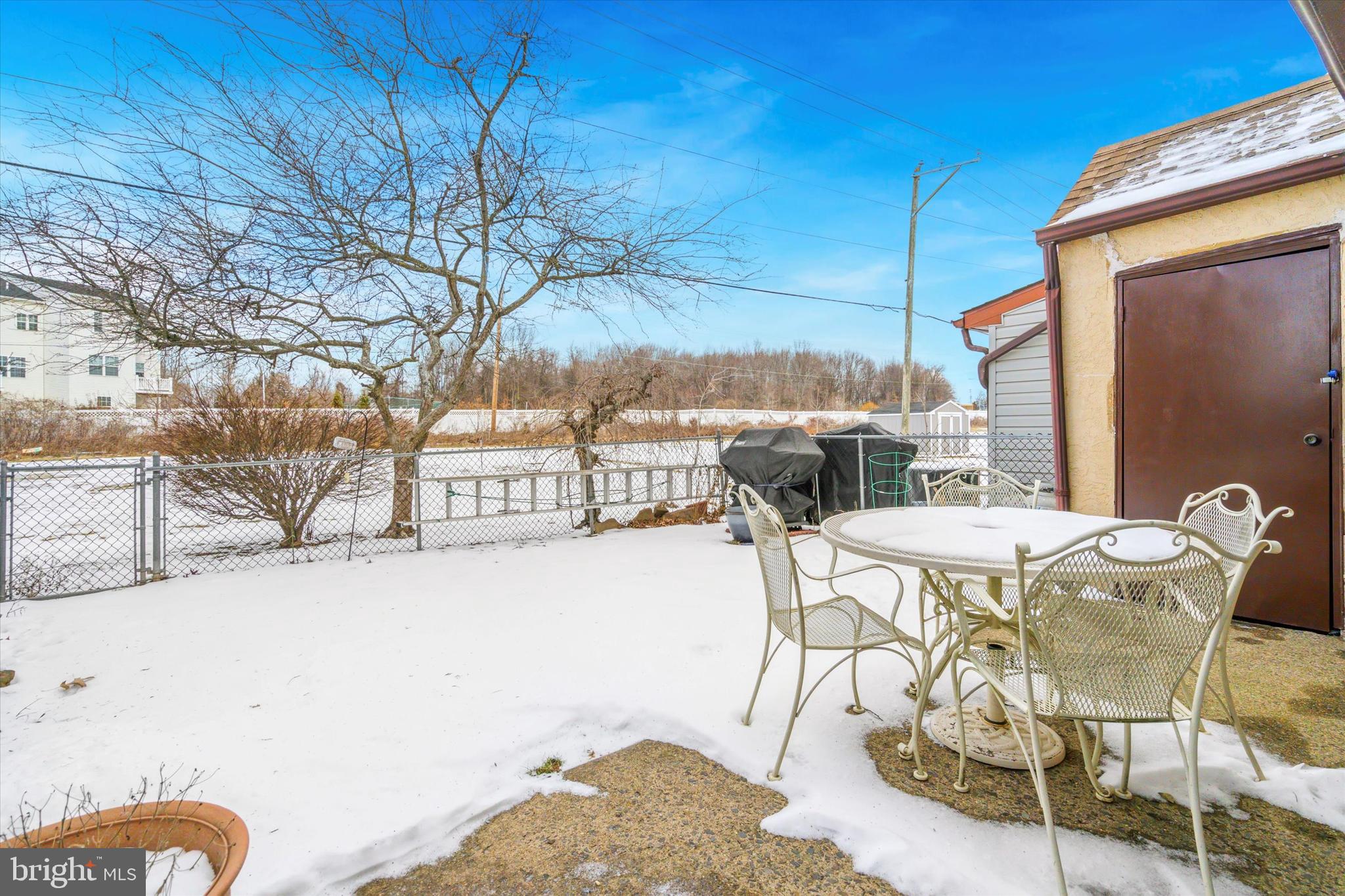 WILLOW KNOLL - Residential