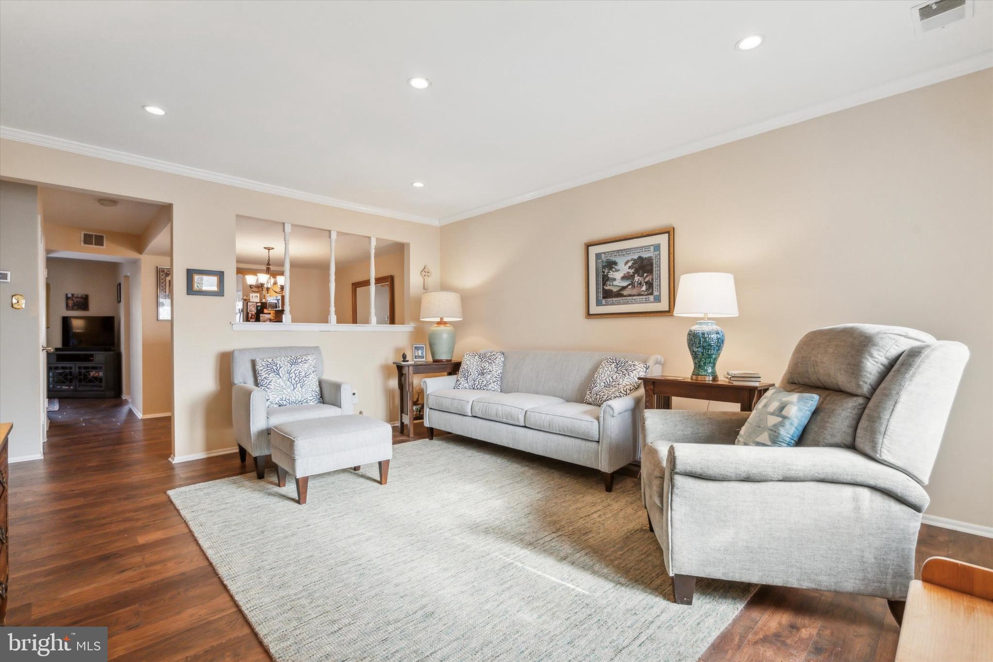 WILLOW KNOLL - Residential