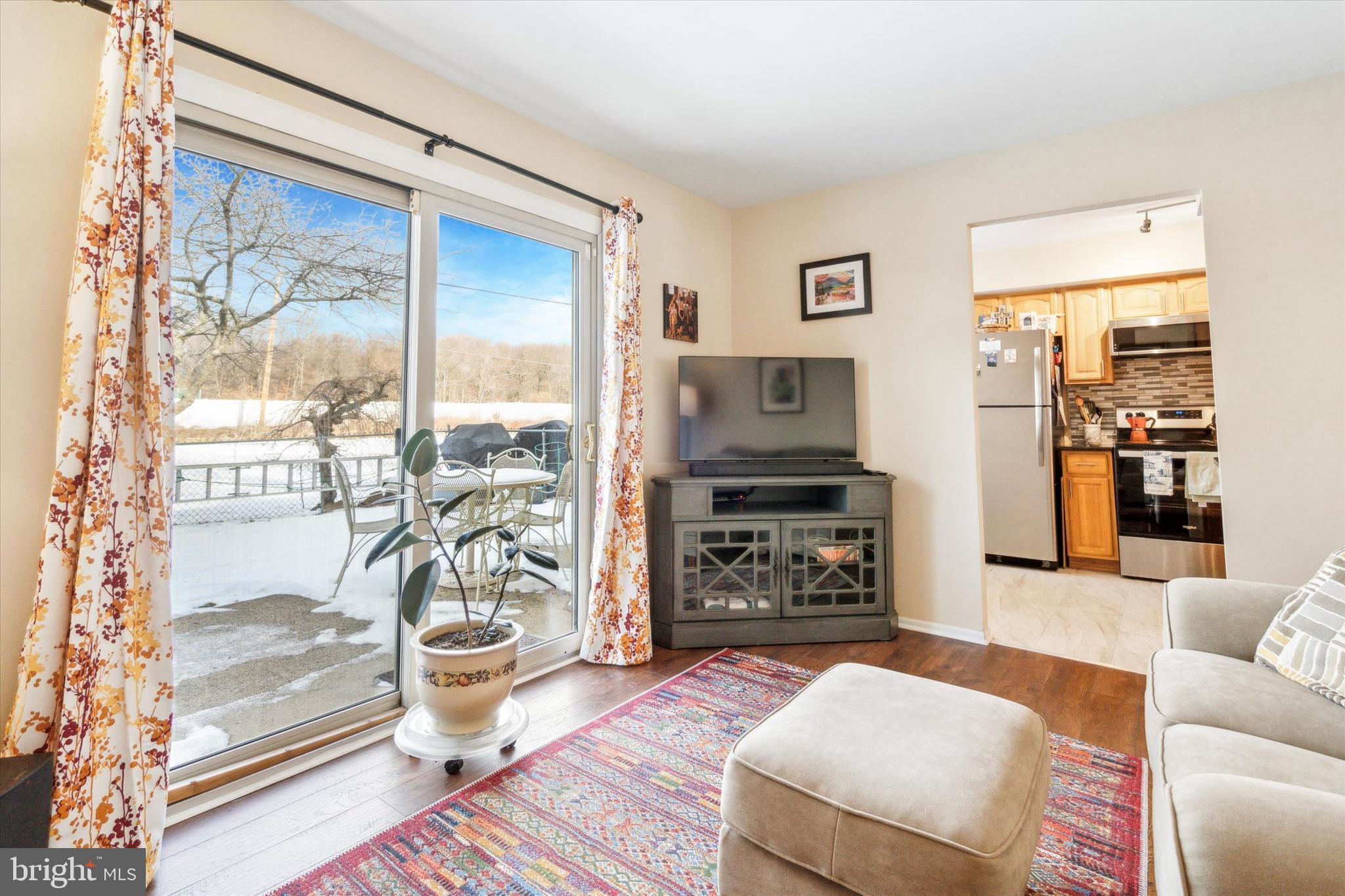 WILLOW KNOLL - Residential