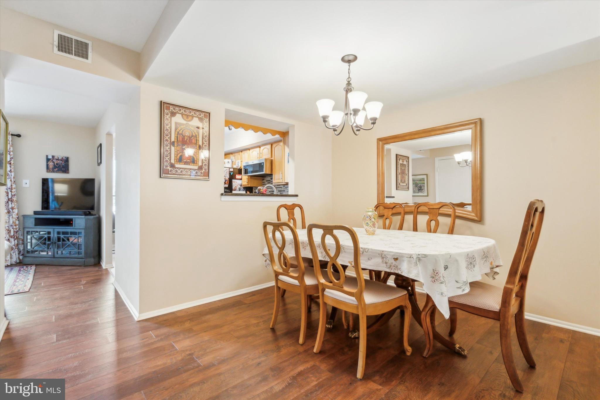 WILLOW KNOLL - Residential