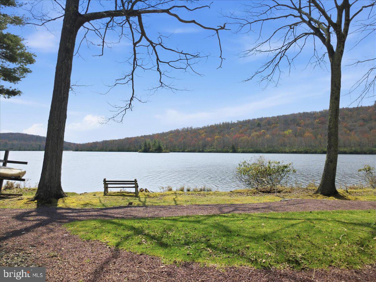 MIDLAKE CONDOS - Residential